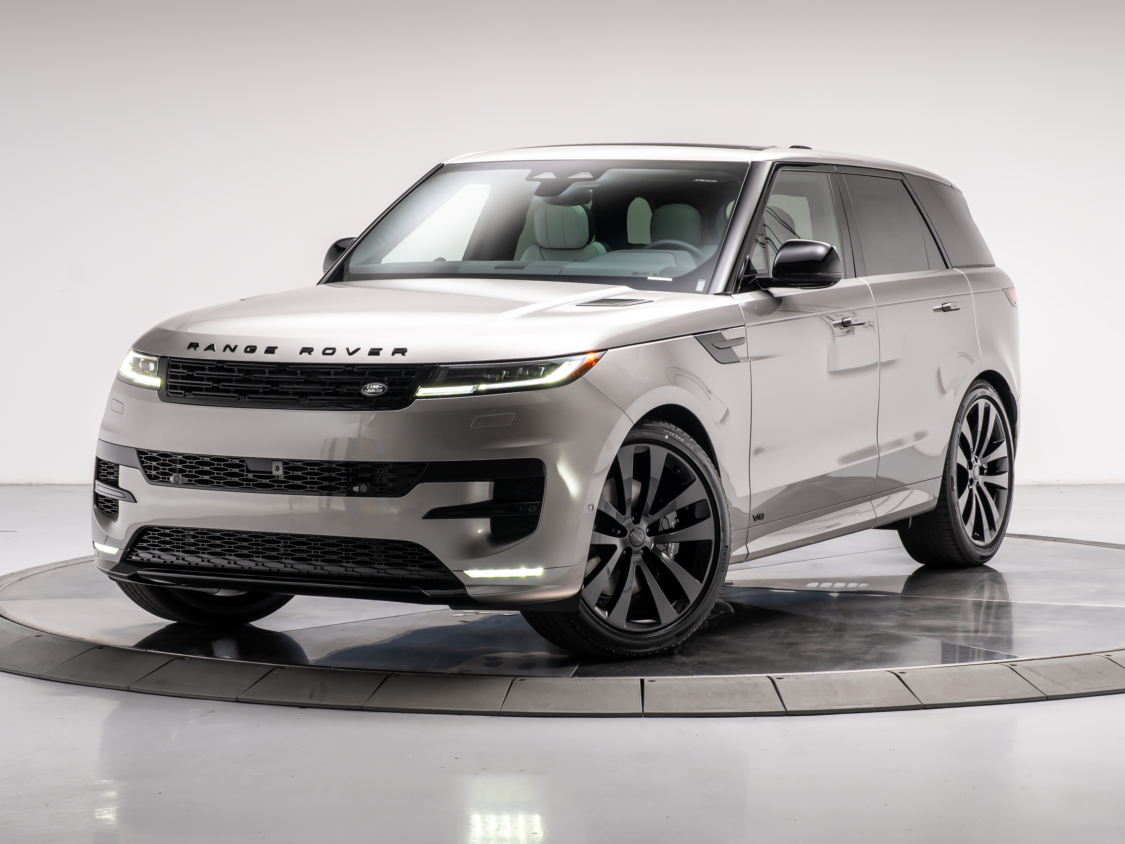 New 2026 Land Rover Range Rover Sport P530 Dynamic SE