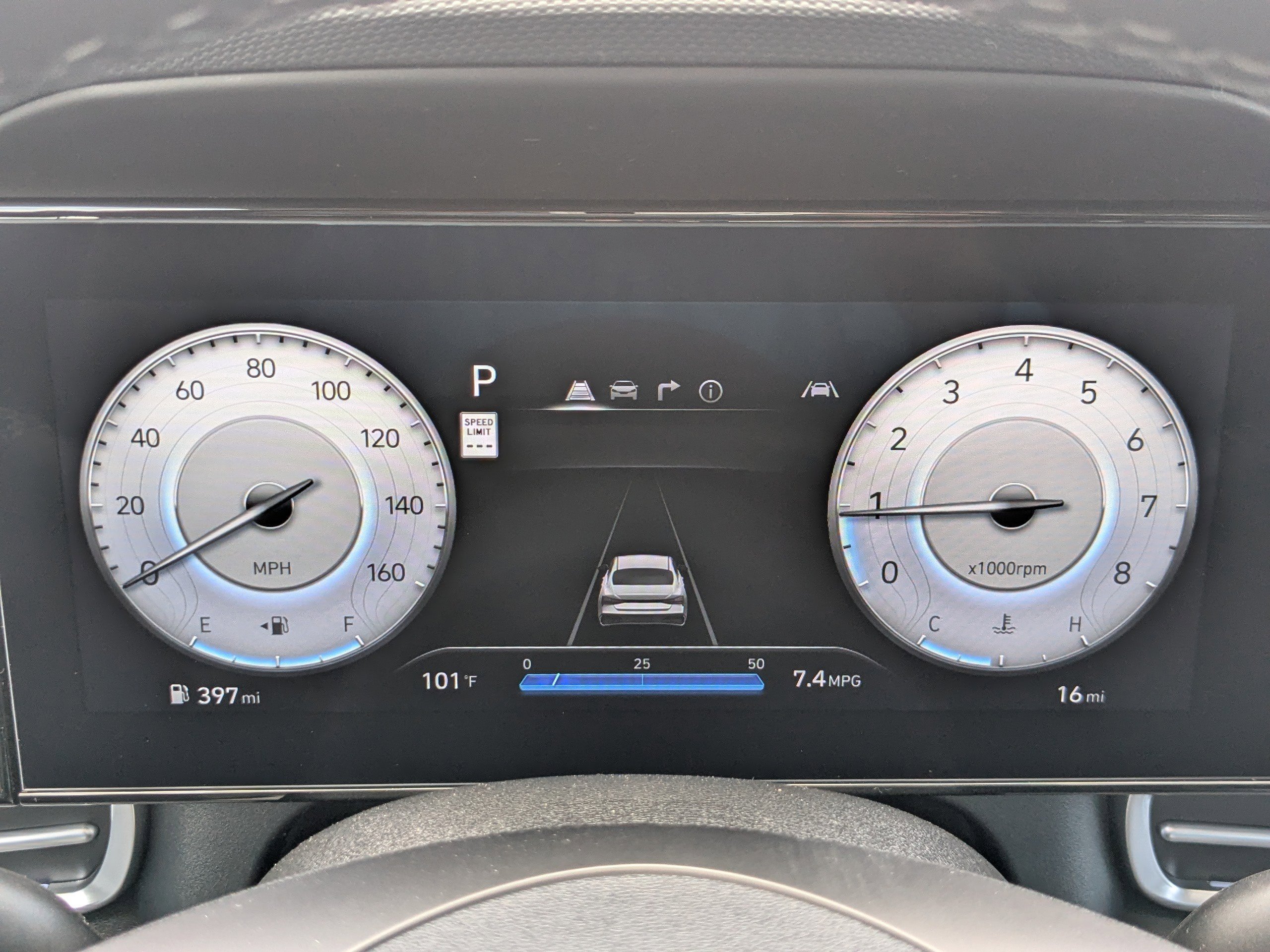 2025 Hyundai Elantra Limited - Photo 23