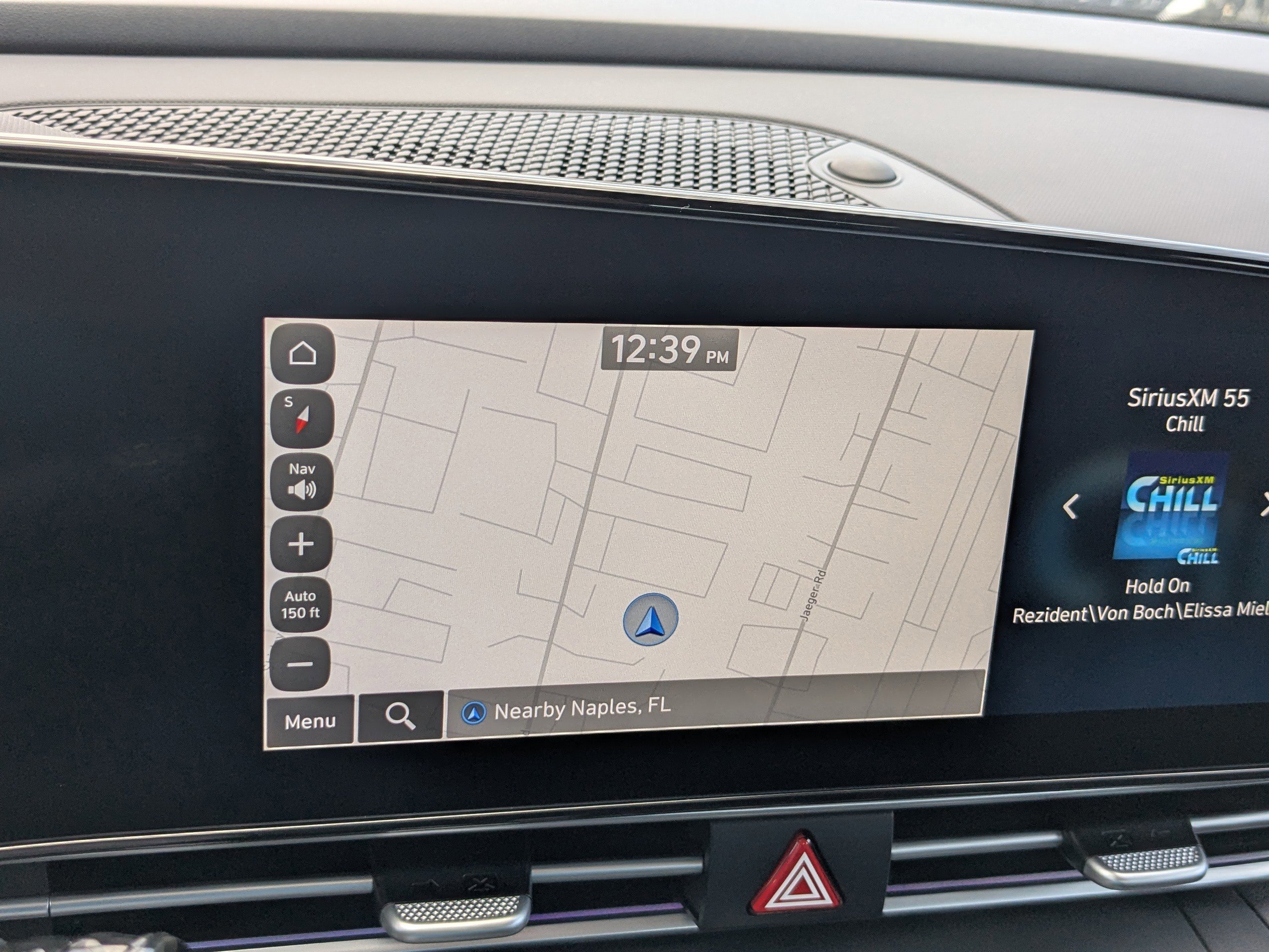 2025 Hyundai Elantra Limited - Photo 24