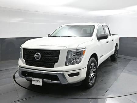 2022 Nissan Titan SV