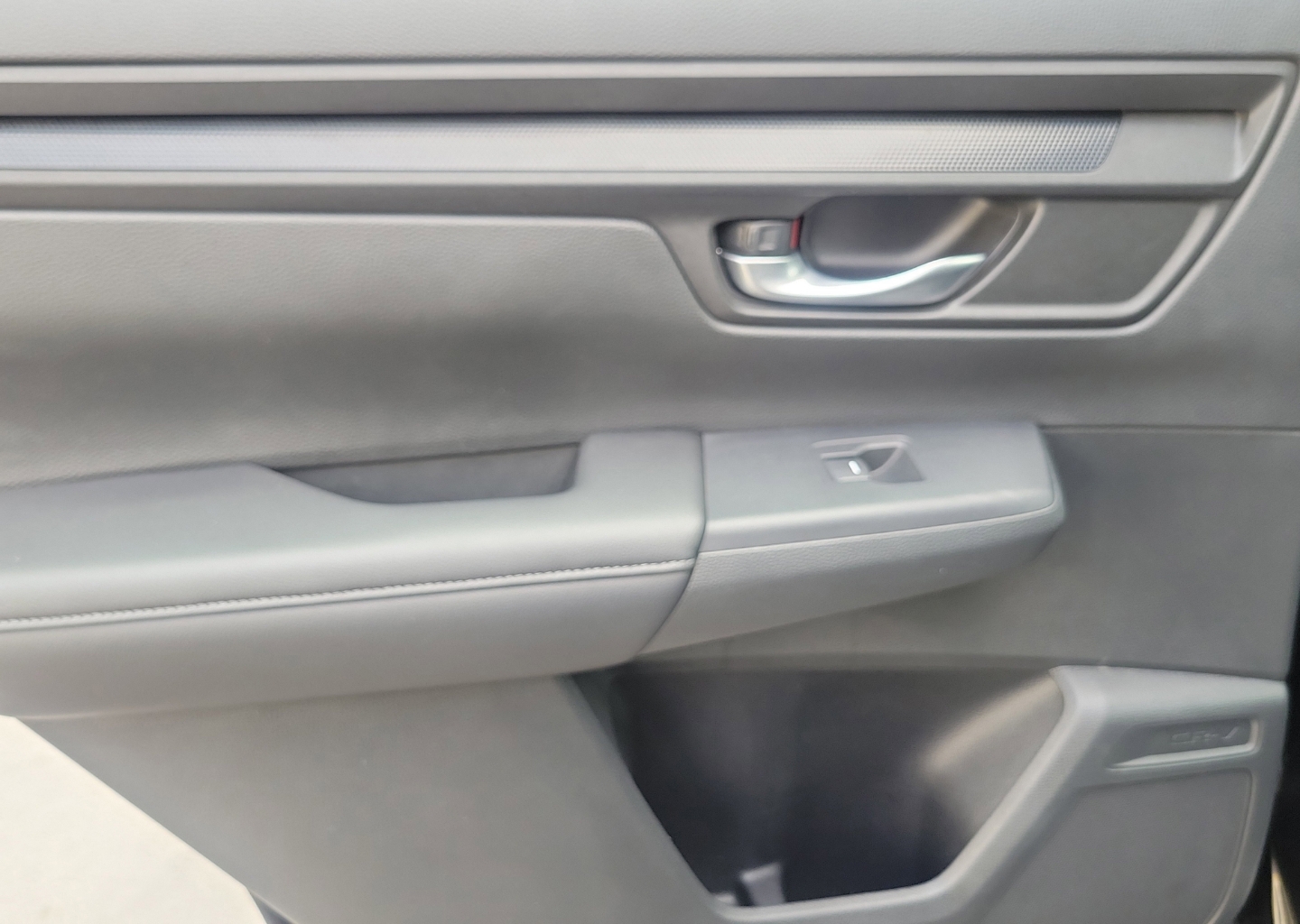 2024 Honda CR-V LX - Photo 15
