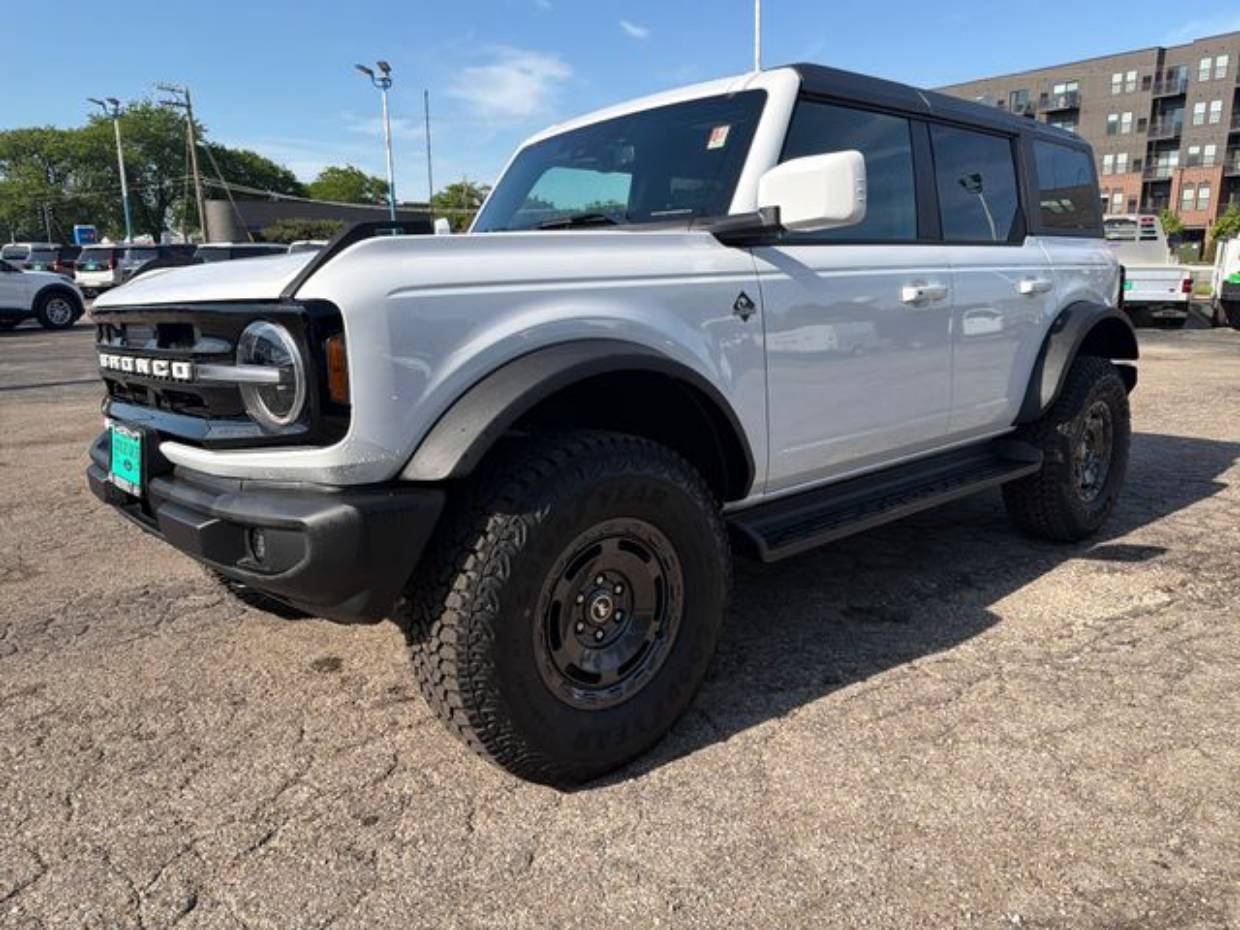 2025 Ford Bronco Outer Banks 4x4's photo