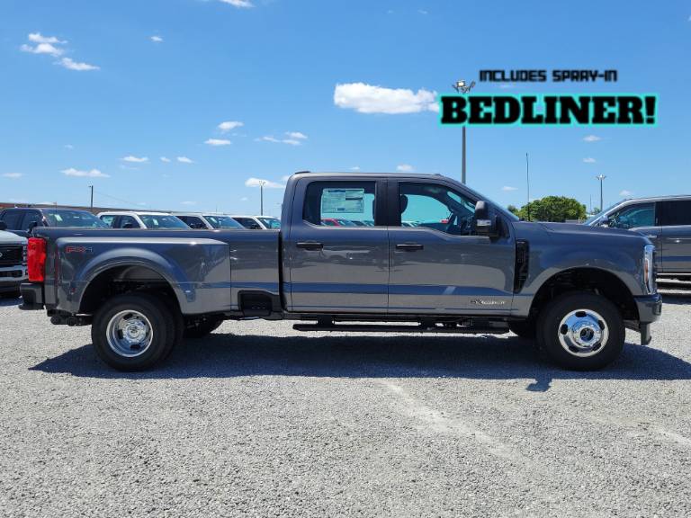 2026 Ford Super Duty F-350 DRW XL