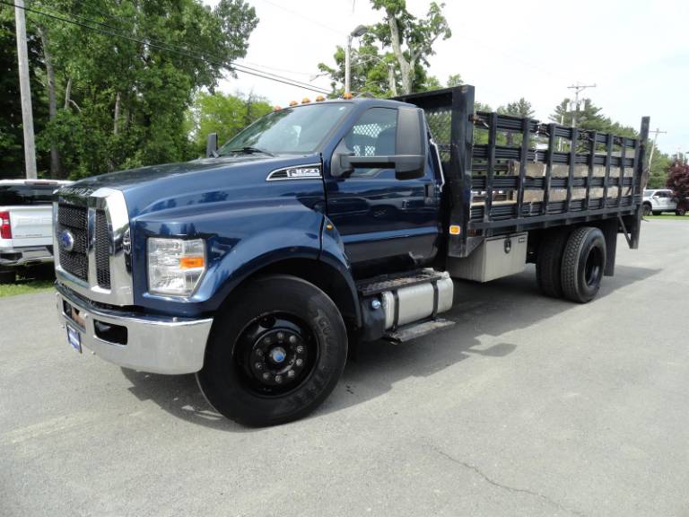 2017 Ford Super Duty F-650 Straight Frame XL