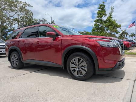 2022 Nissan Pathfinder SV
