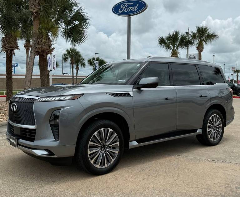 2026 INFINITI QX80 LUXE