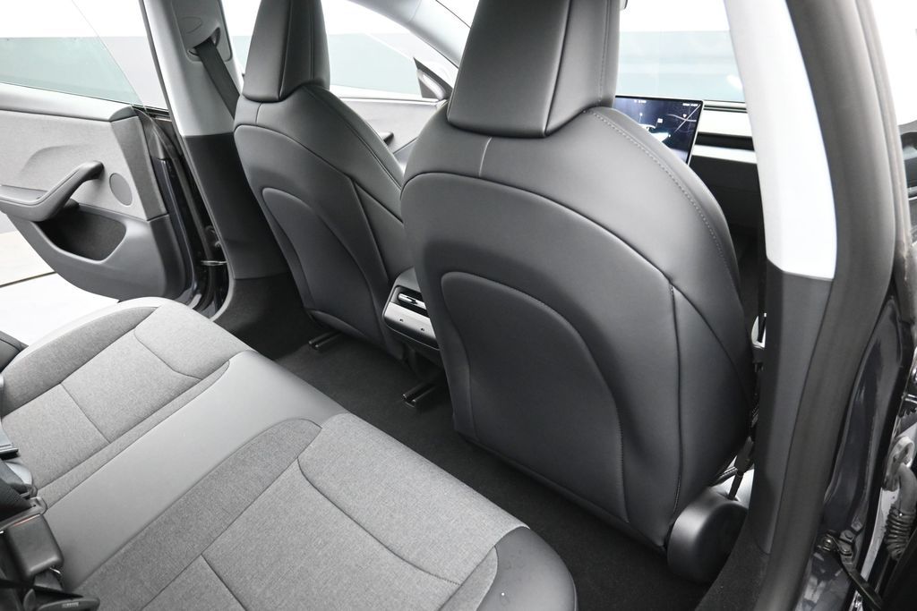 Used 2025 Tesla Model 3 Long Range with VIN 5YJ3E1EA6SF122985 for sale in Houston, TX