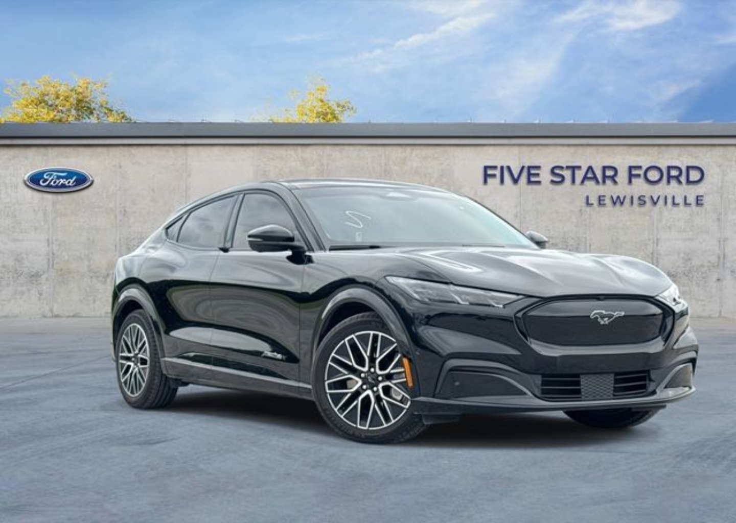 2024 Ford Mustang-Mach-e Premium's photo