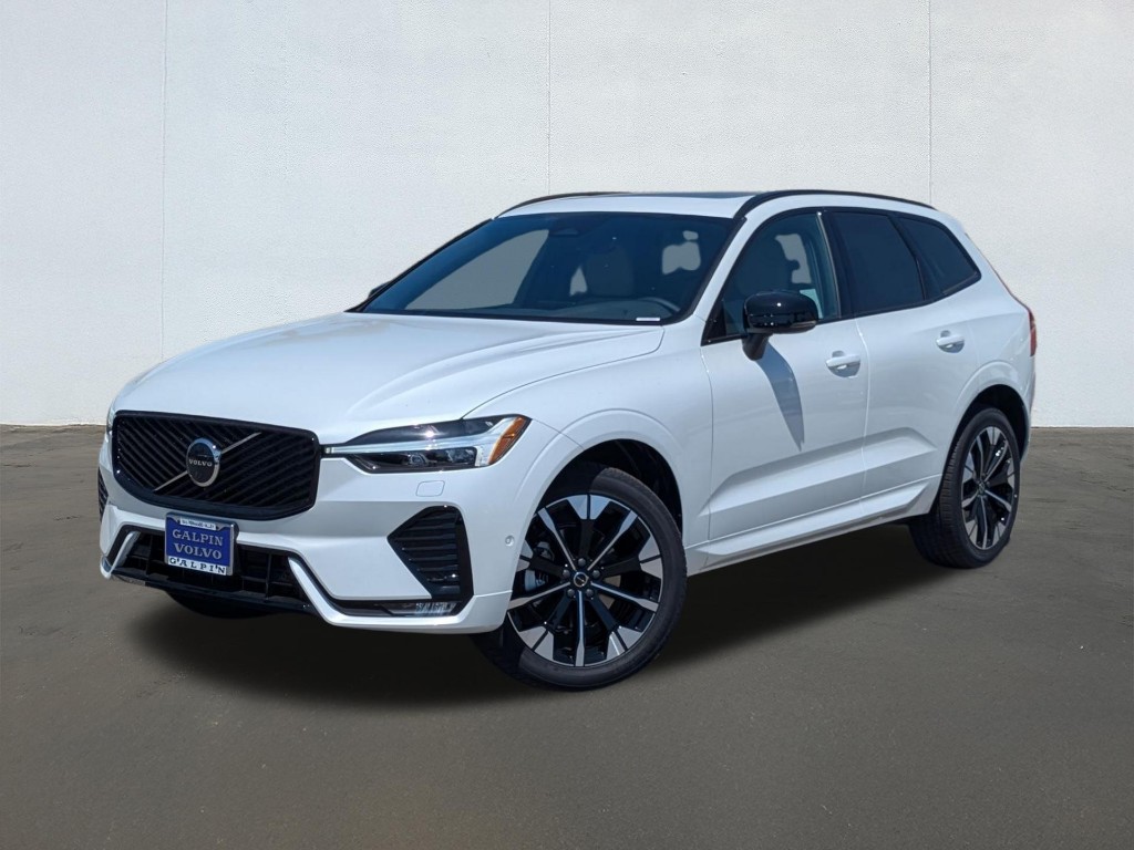 2026 Volvo XC60 B5 Plus