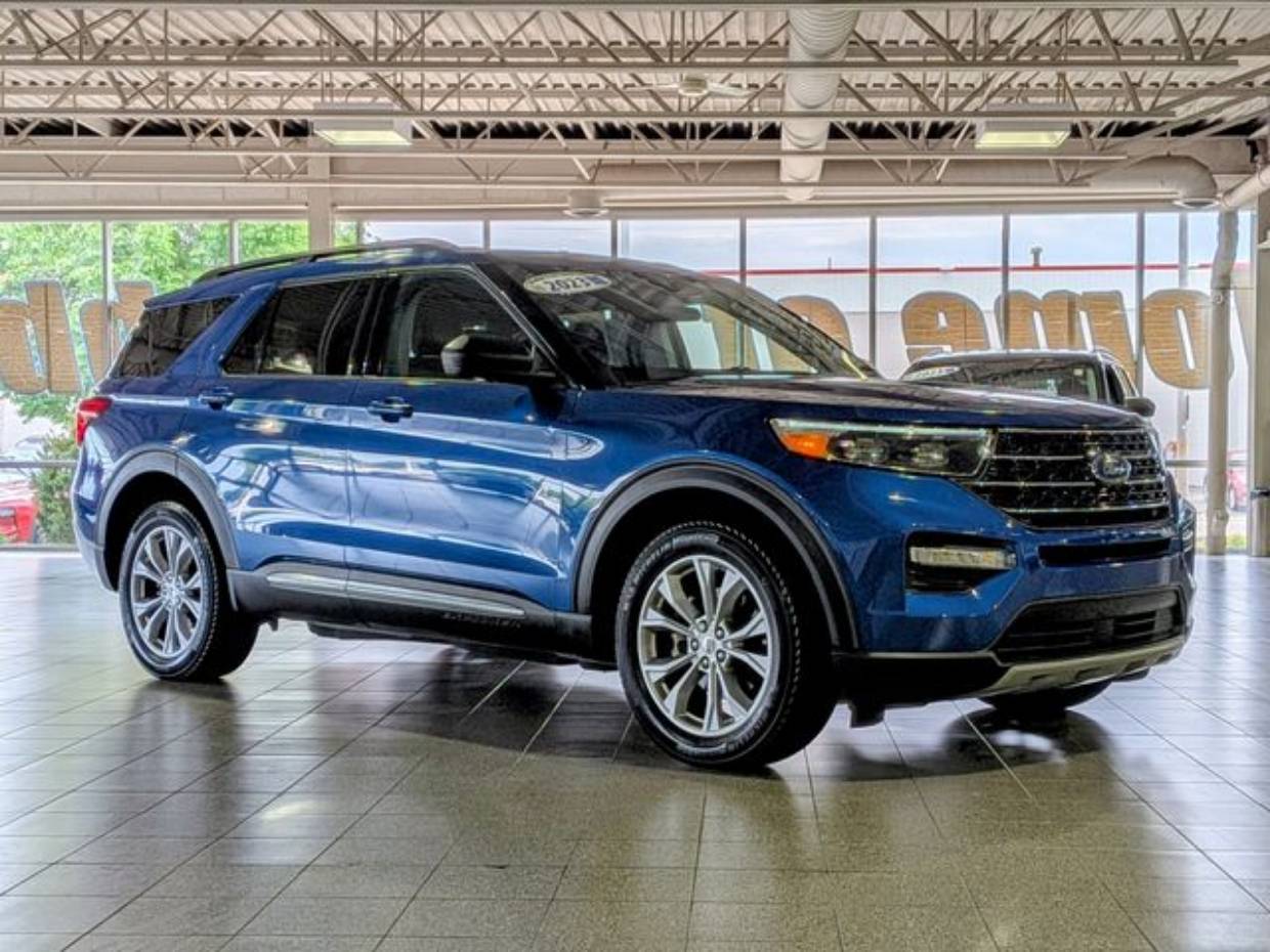 2023 Ford Explorer XLT 4WD's photo