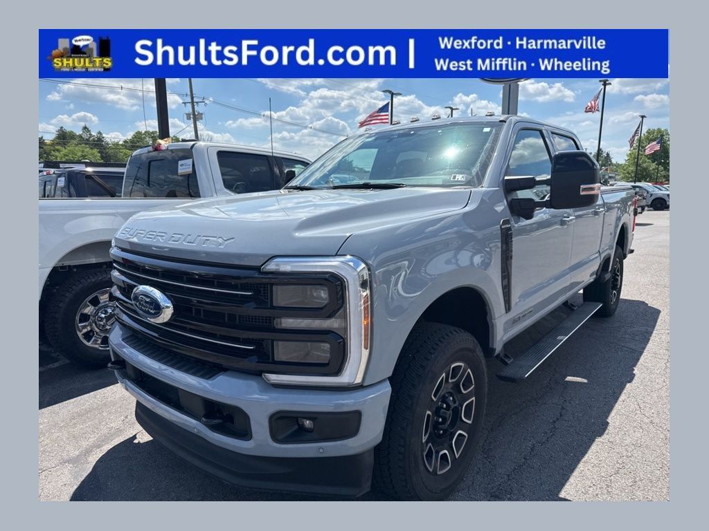 2025 Ford F-250 Platinum 4x4 Crew Cab 8' Box's photo