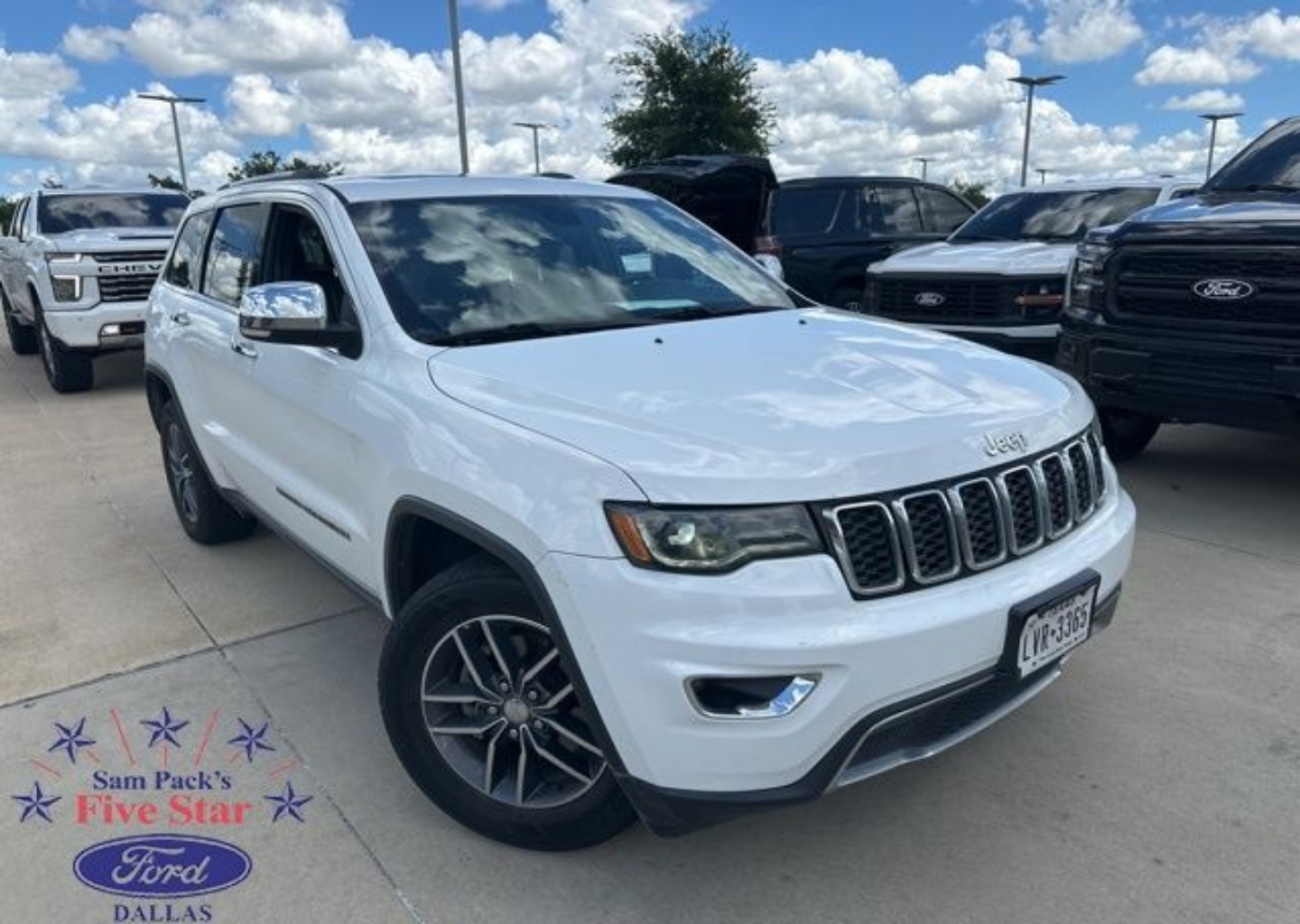 2017 Jeep Grand Cherokee Limited's photo