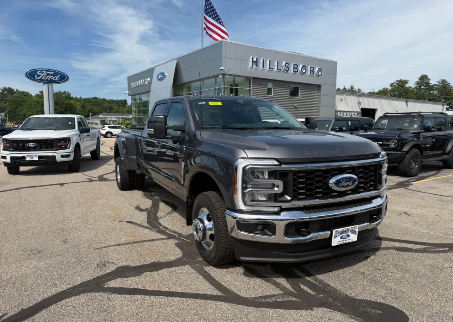 2026 Ford F-350 Lariat 4x4 Crew Cab 8' Box DRW's photo