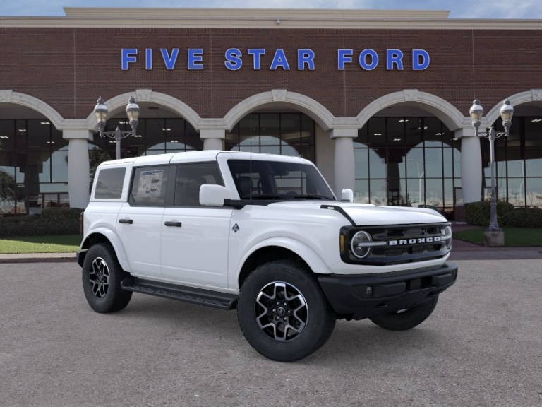 2026 Ford Bronco Outer Banks