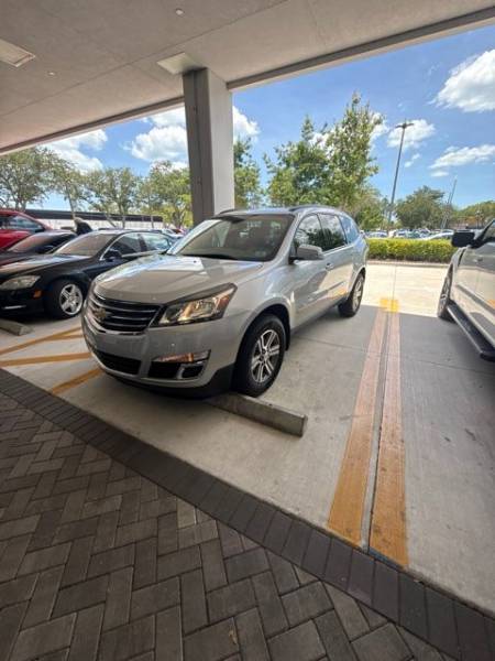 2017 Chevrolet Traverse 2LT