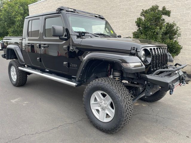 2022 Jeep Gladiator Sport