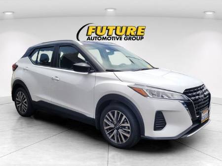 2023 Nissan Kicks SV
