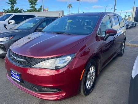 2023 Chrysler Voyager LX