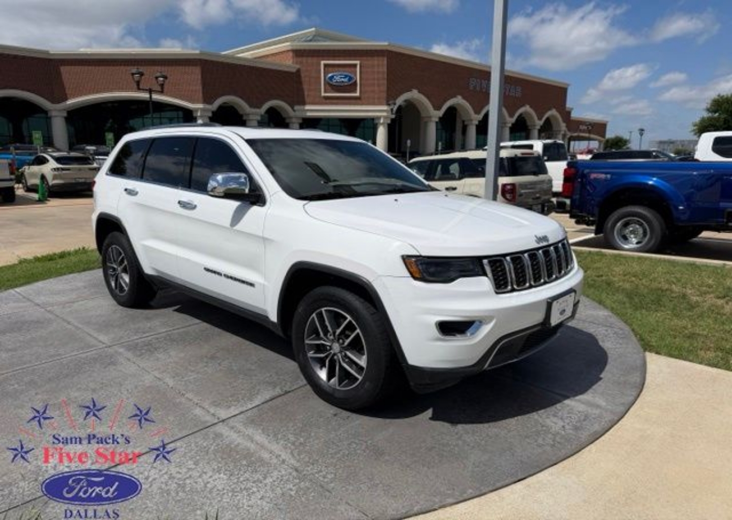 2017 Jeep Grand Cherokee Limited's photo