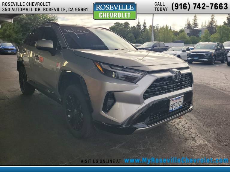 2025 Toyota RAV4 Hybrid SE