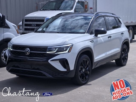 2024 Volkswagen Taos 1.5T SE Black