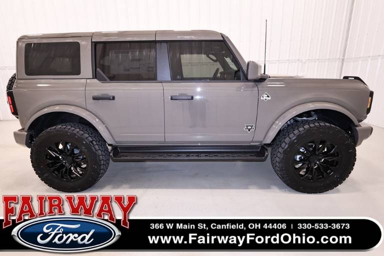 2026 Ford Bronco Outer Banks
