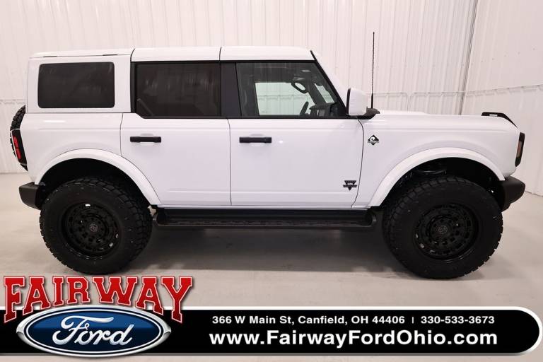 2026 Ford Bronco Outer Banks