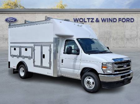 2027 Ford E-450 Workport Base