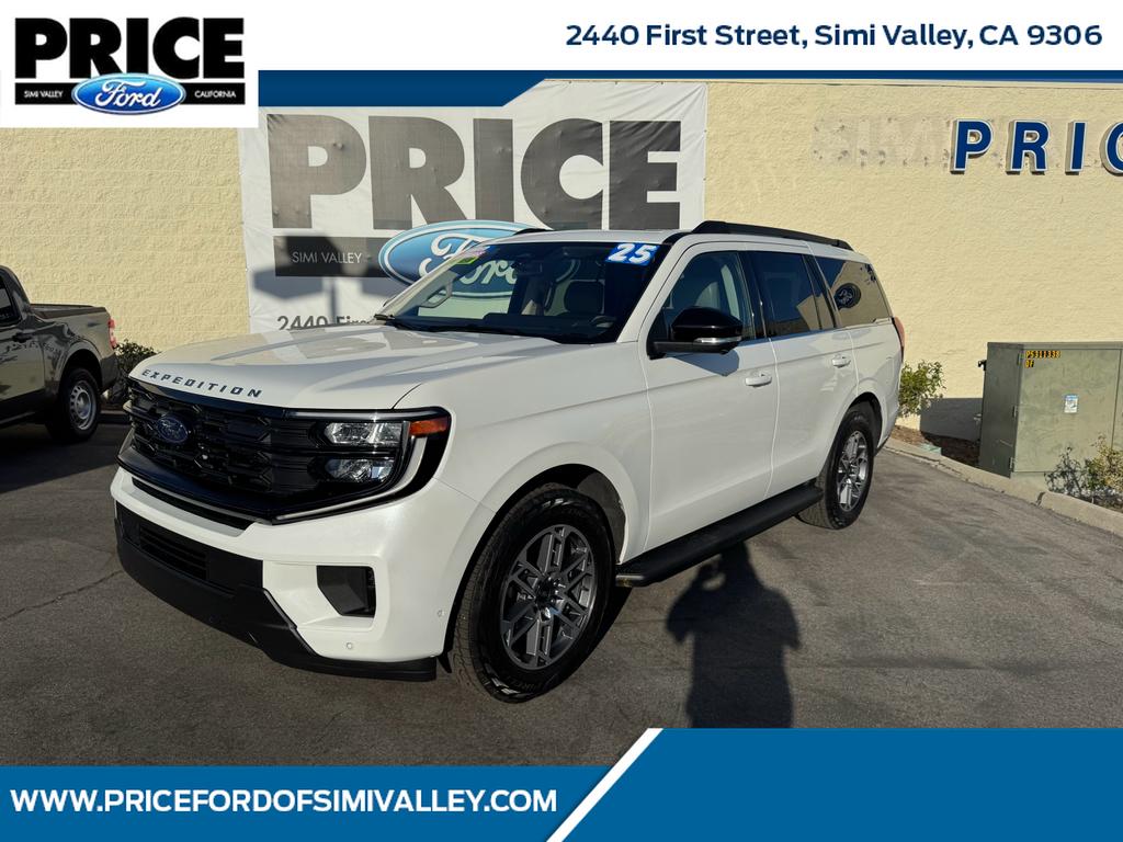 Used 2025 Ford Expedition Active