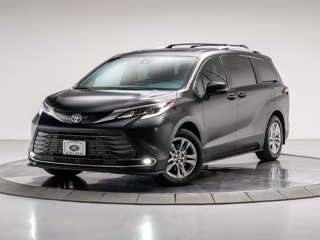 2025 Toyota Sienna Limited