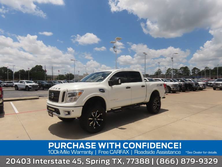 2017 Nissan Titan 4X4 Crew Cab PRO-4X