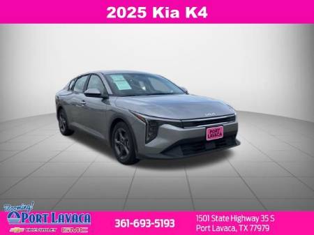 2025 Kia K4 LXS