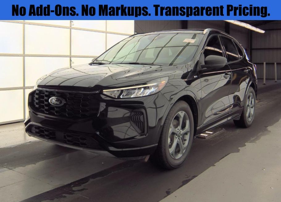 2023 Ford Escape ST-Line FWD's photo