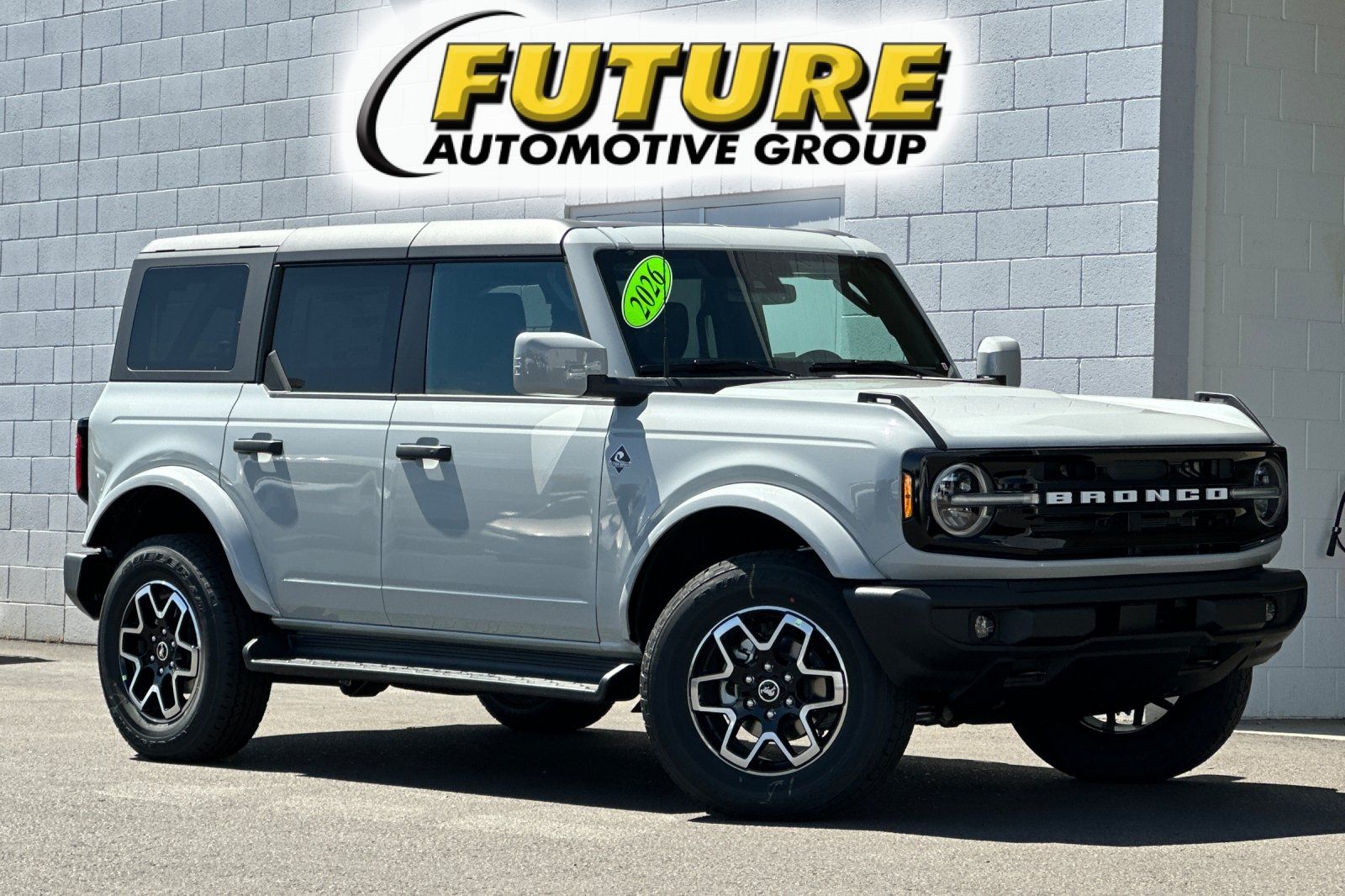 2026 Ford Bronco Outer Banks