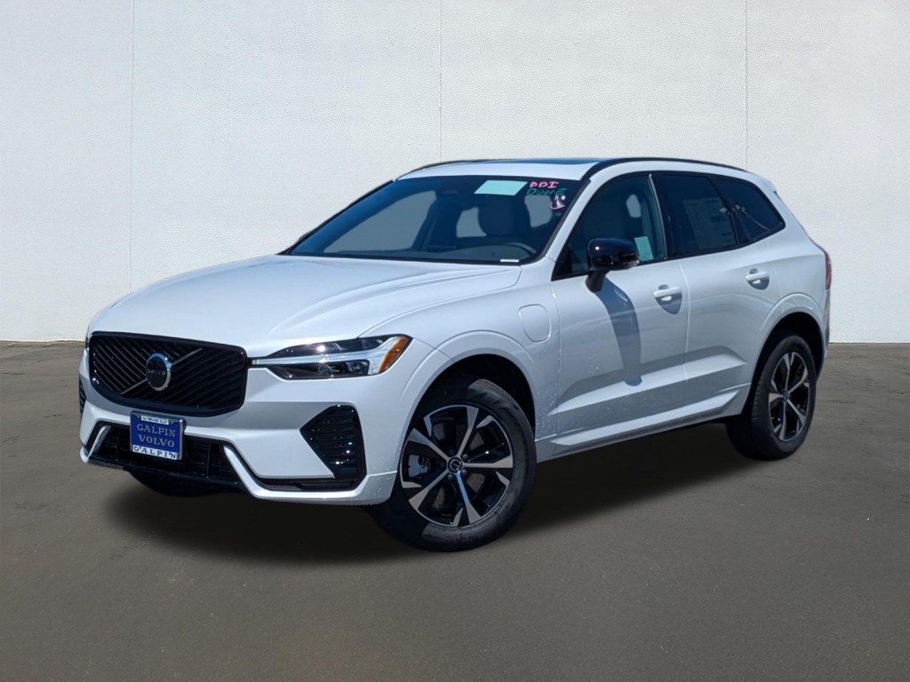2026 Volvo XC60 Plug-In Hybrid Core, T8 AWD Electric/Gasoline, Dark