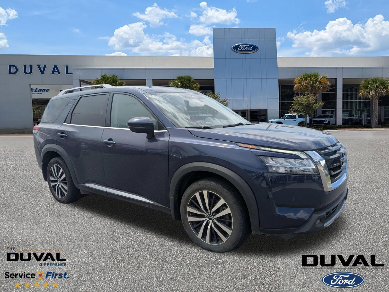 2023 Nissan Pathfinder Platinum