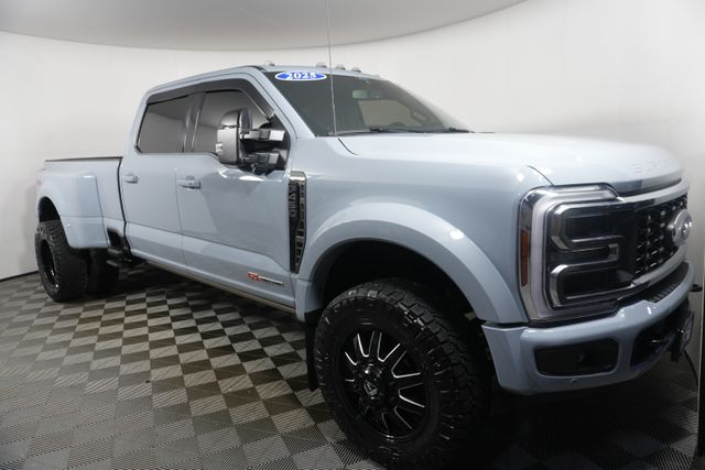 Used 2025 Ford F-450 Super Duty Platinum with VIN 1FT8W4DM0SED80811 for sale in Kansas City