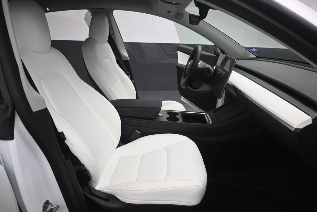 Used 2022 Tesla Model Y Long Range with VIN 7SAYGDEEXNF426851 for sale in Houston, TX