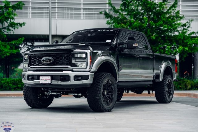 2026 Ford F-250SD Black Widow