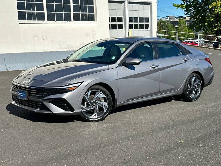 2025 Hyundai Elantra Hybrid Limited