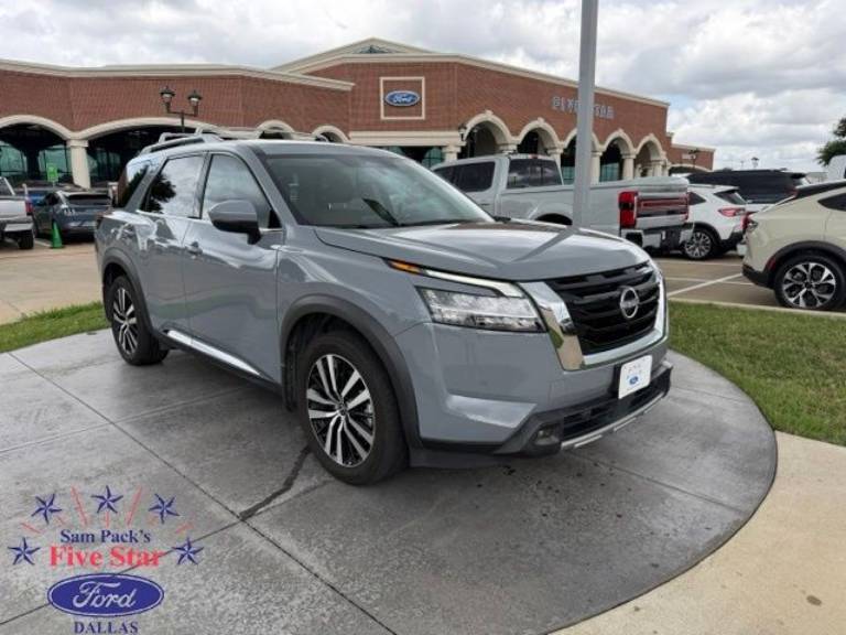 2023 Nissan Pathfinder Platinum