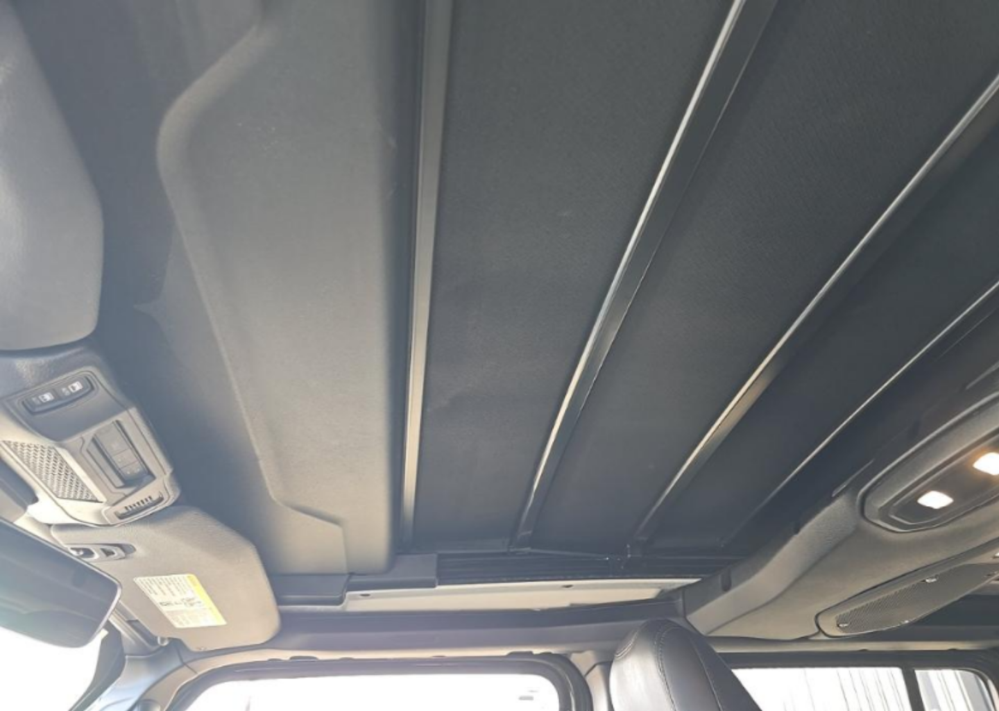 1C4RJXU66RW167517