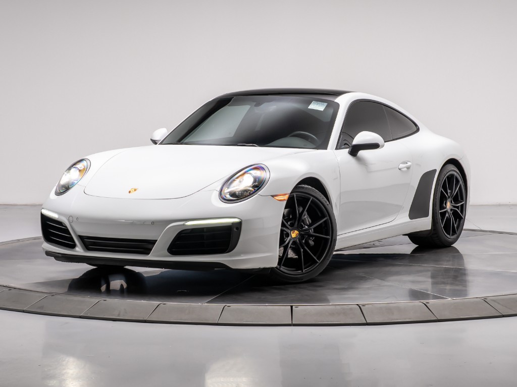 2018 Porsche 911 Carrera