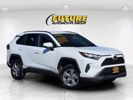 2025 Toyota RAV4 Hybrid LE