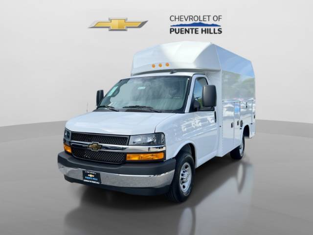 2025 Chevrolet Express Commercial Cutaway
