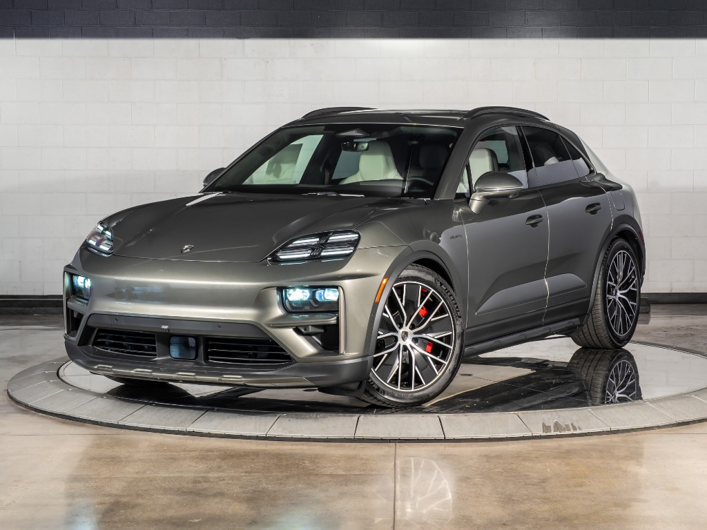 2026 Porsche Macan EV Turbo