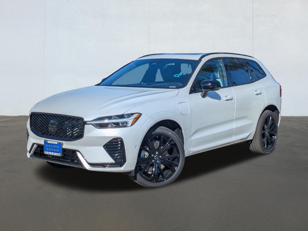 2026 Volvo XC60 Plug-In Hybrid Black Edition Ultra, T8 AWD Electric/Gasoline, Dark