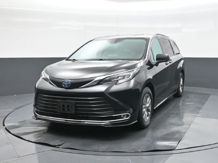 2023 Toyota Sienna XLE