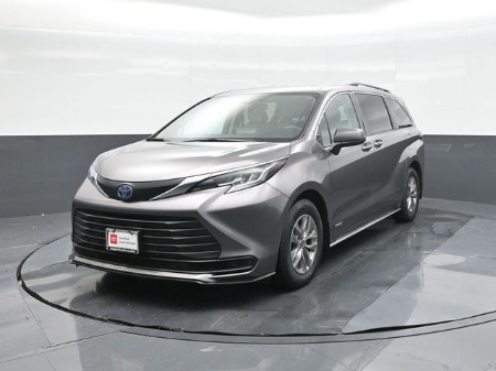 2021 Toyota Sienna LE