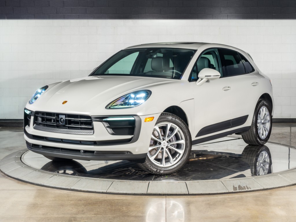 2026 Porsche Macan